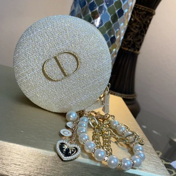 Dior - Picture 3 of 17